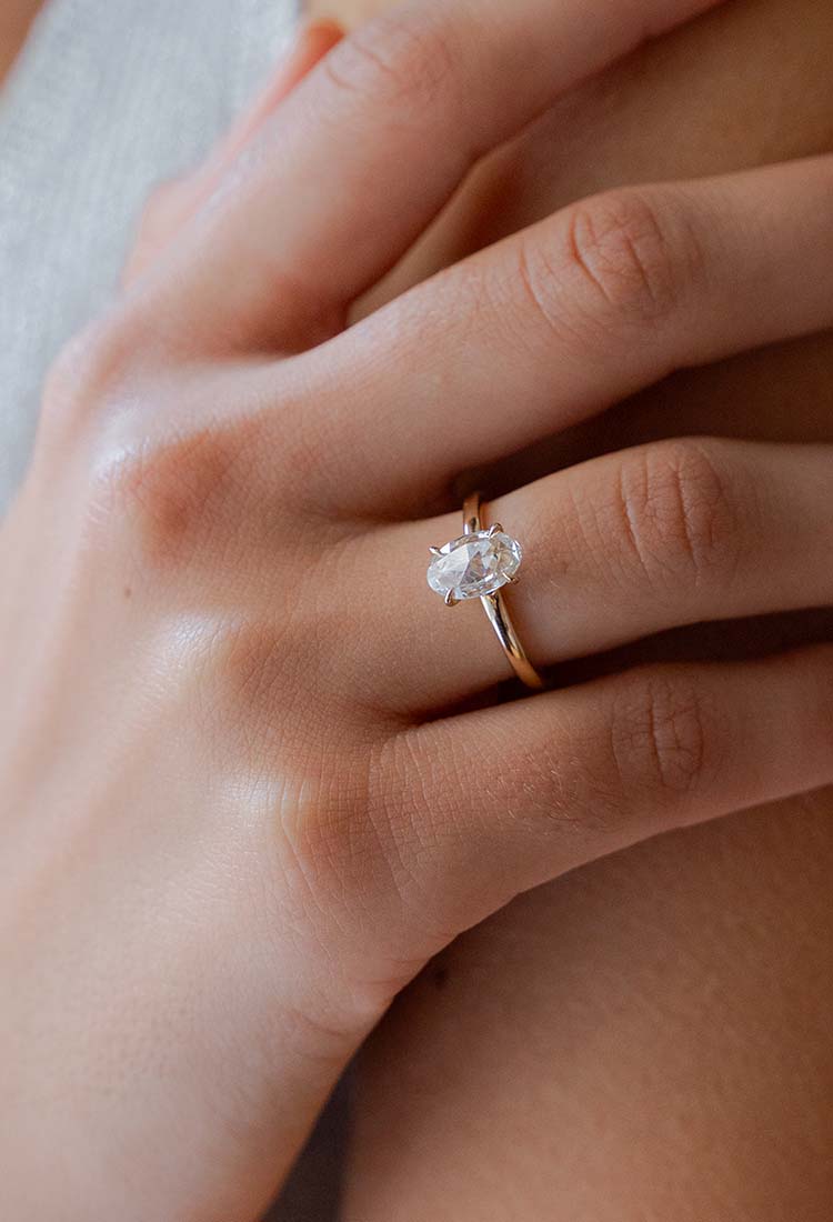 Verlobungsring mit Diamant