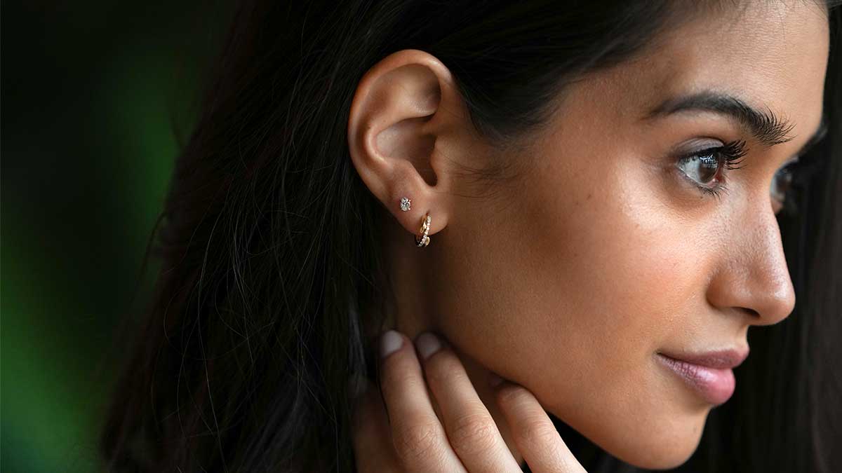dezente Ohrstecker aus Echtgold mit Diamanten