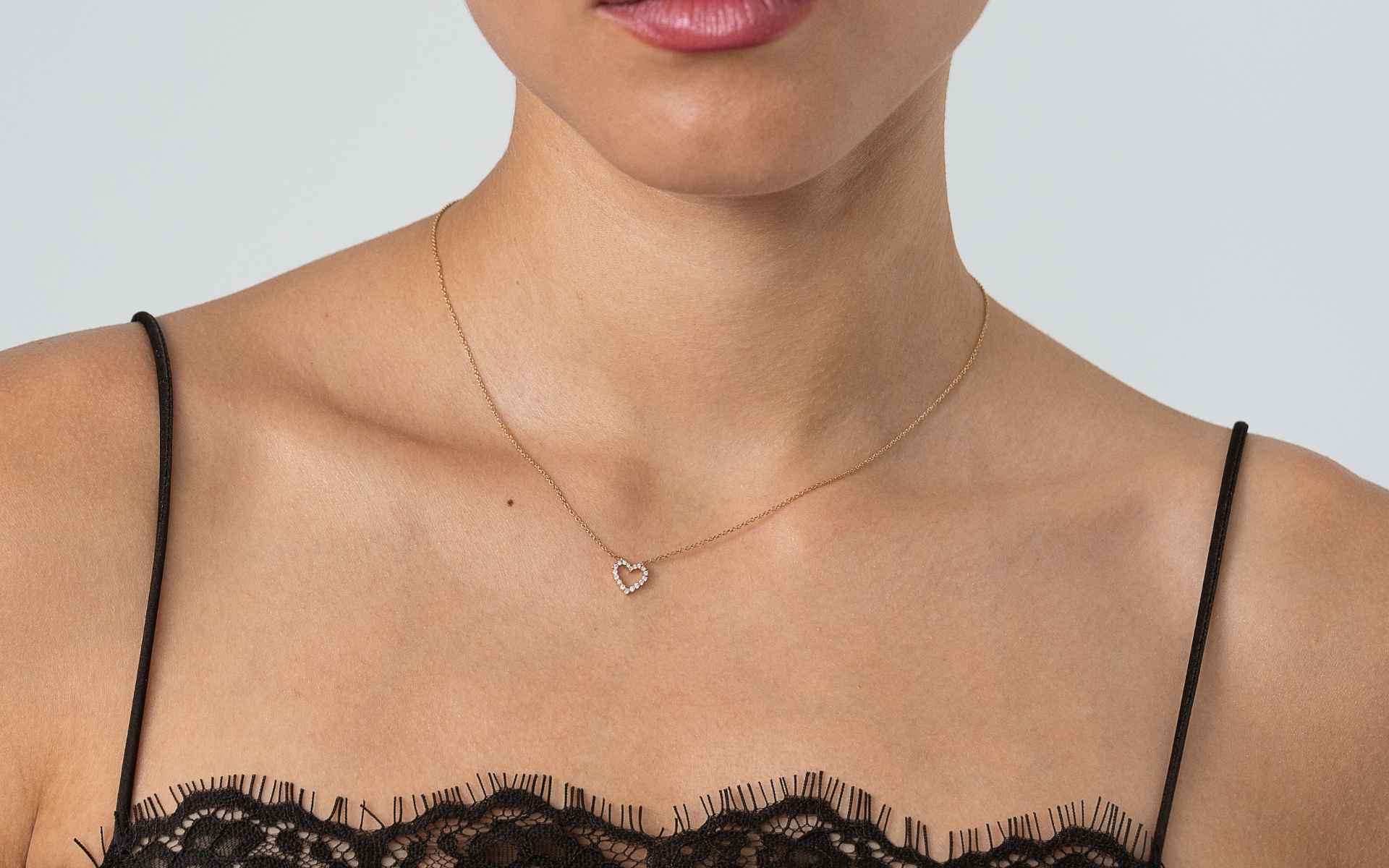 filigrane nachhaltige Herzkette aus recyceltem Gold