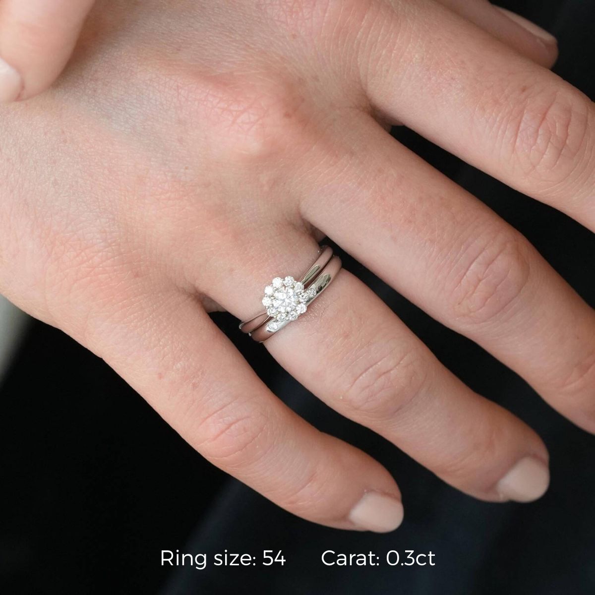 Halo blumenartiger Ring mit Diamanten