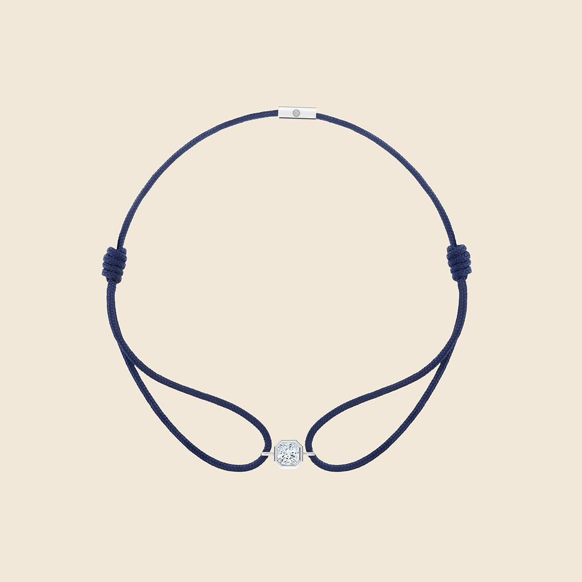 dunkelblaues Kordarmband mit Lab Diamanten in Asscher-Schliff mit weißgoldener Fassung