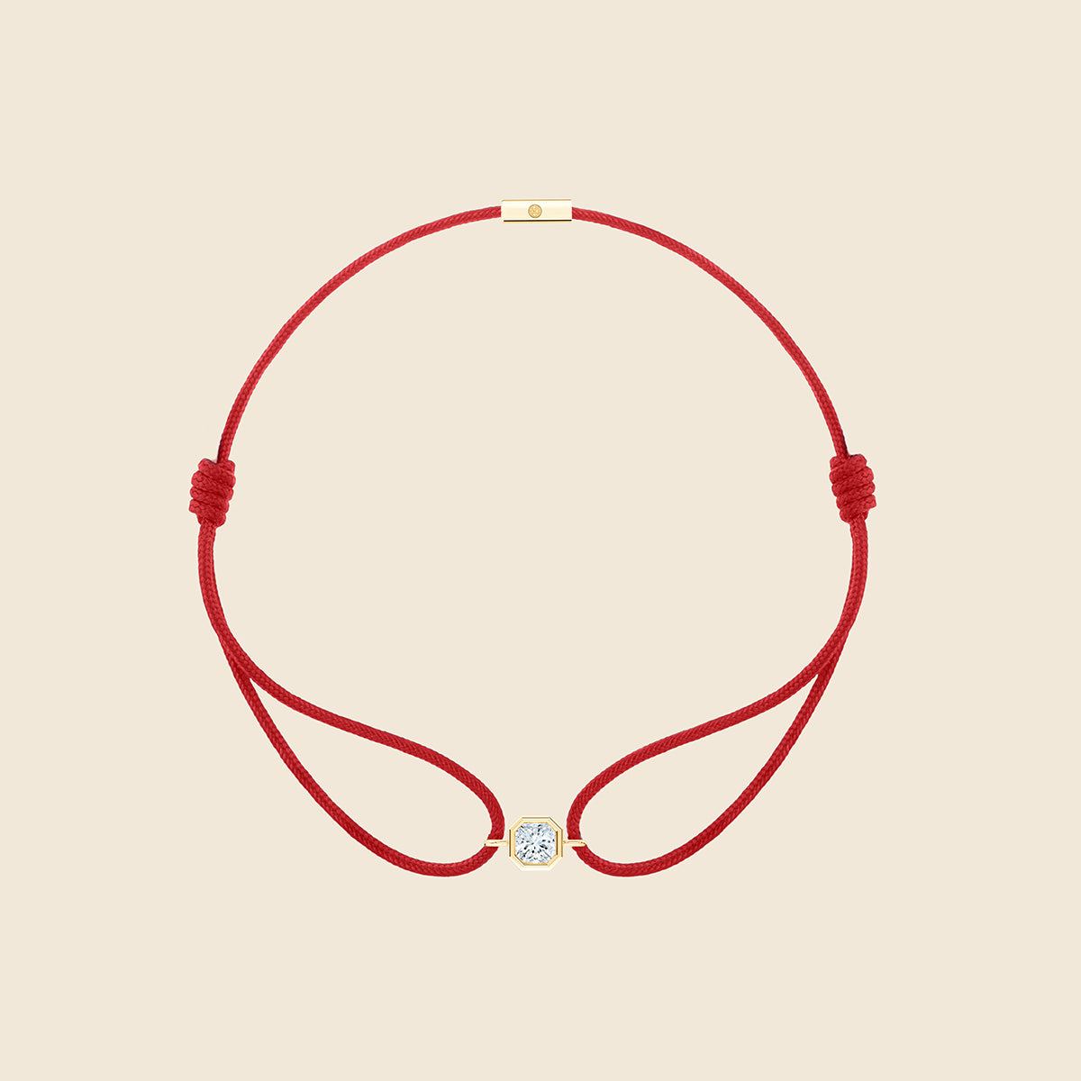 rotes Kordarmband mit Lab Diamanten in Asscher-Schliff mit goldener Fassung