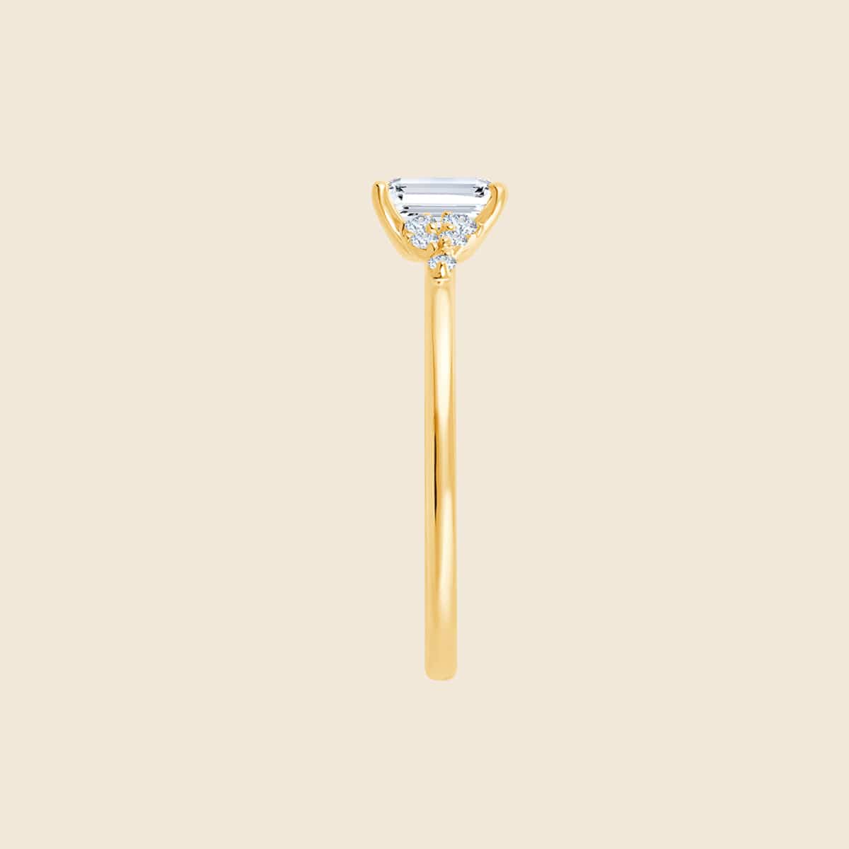 Stardust Emerald Ring