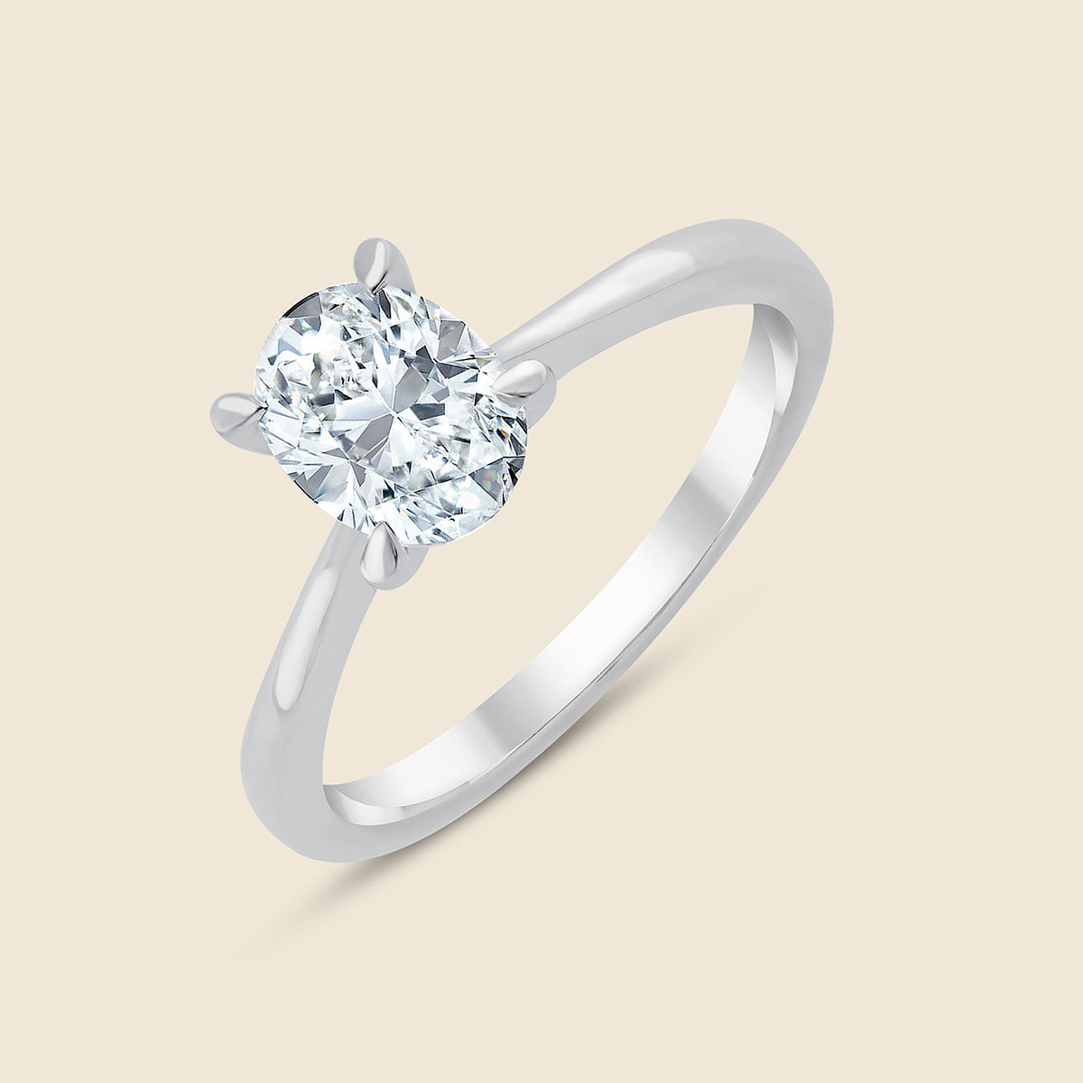 950er Platin-Ring von oben mit einem großen Lab Diamanten im Oval-Schliff