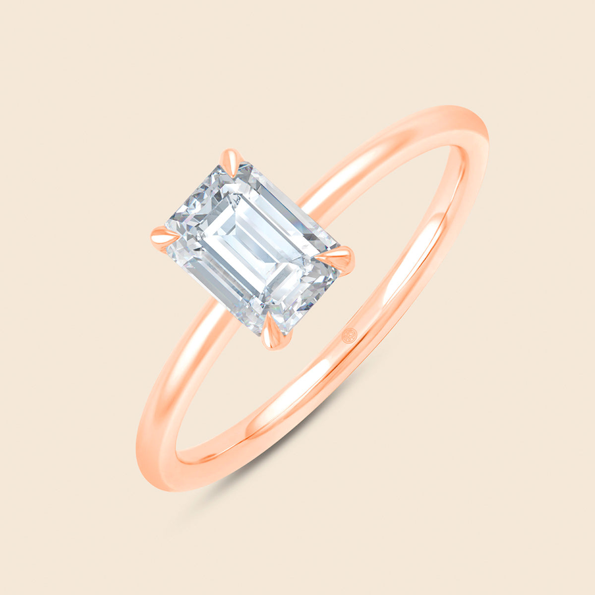 Verlobungsring in Roségold mit 1ct Lab Diamant im rechteckigen Emerald Schliff