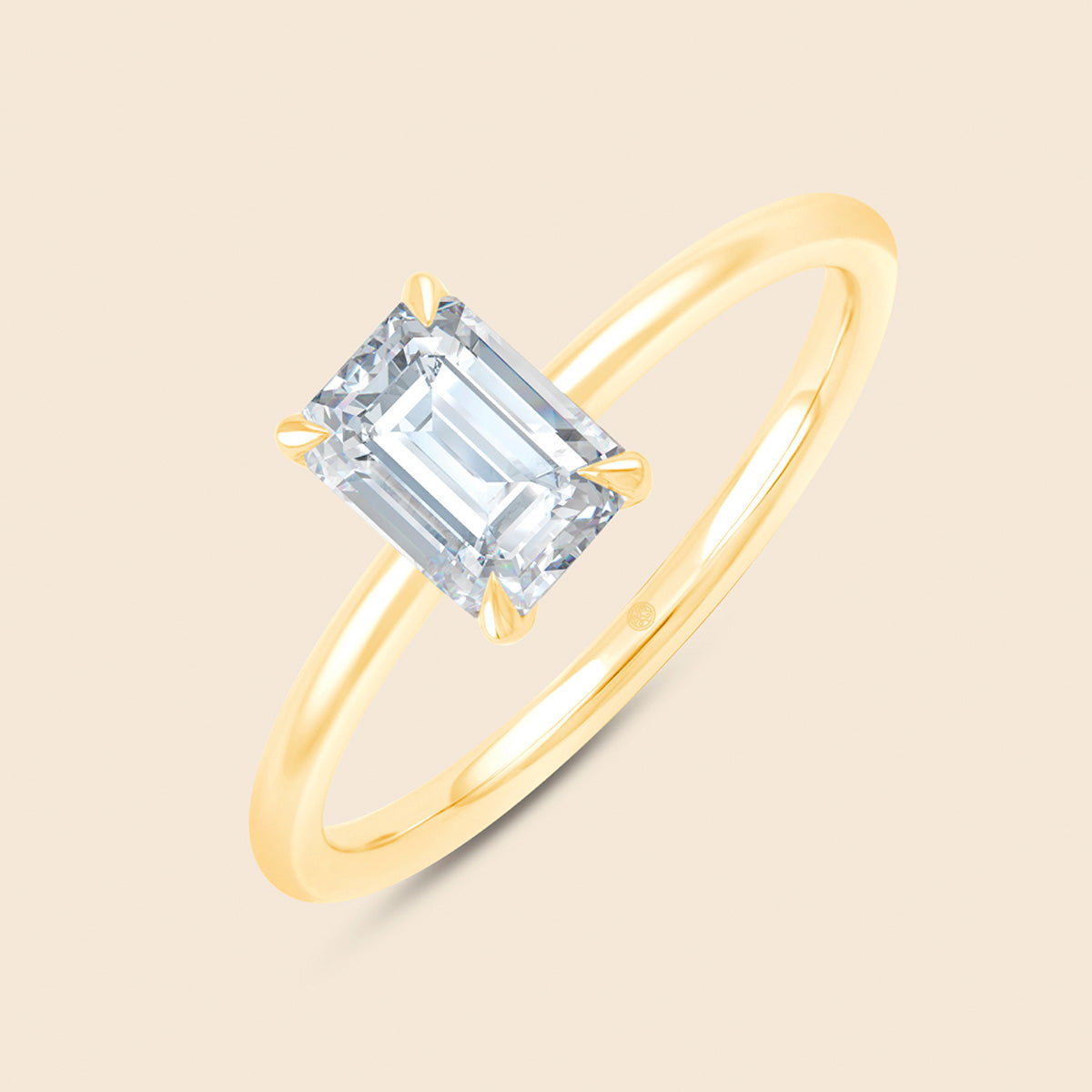Verlobungsring in Gelbgold mit 1ct Lab Diamant im rechteckigen Emerald Schliff