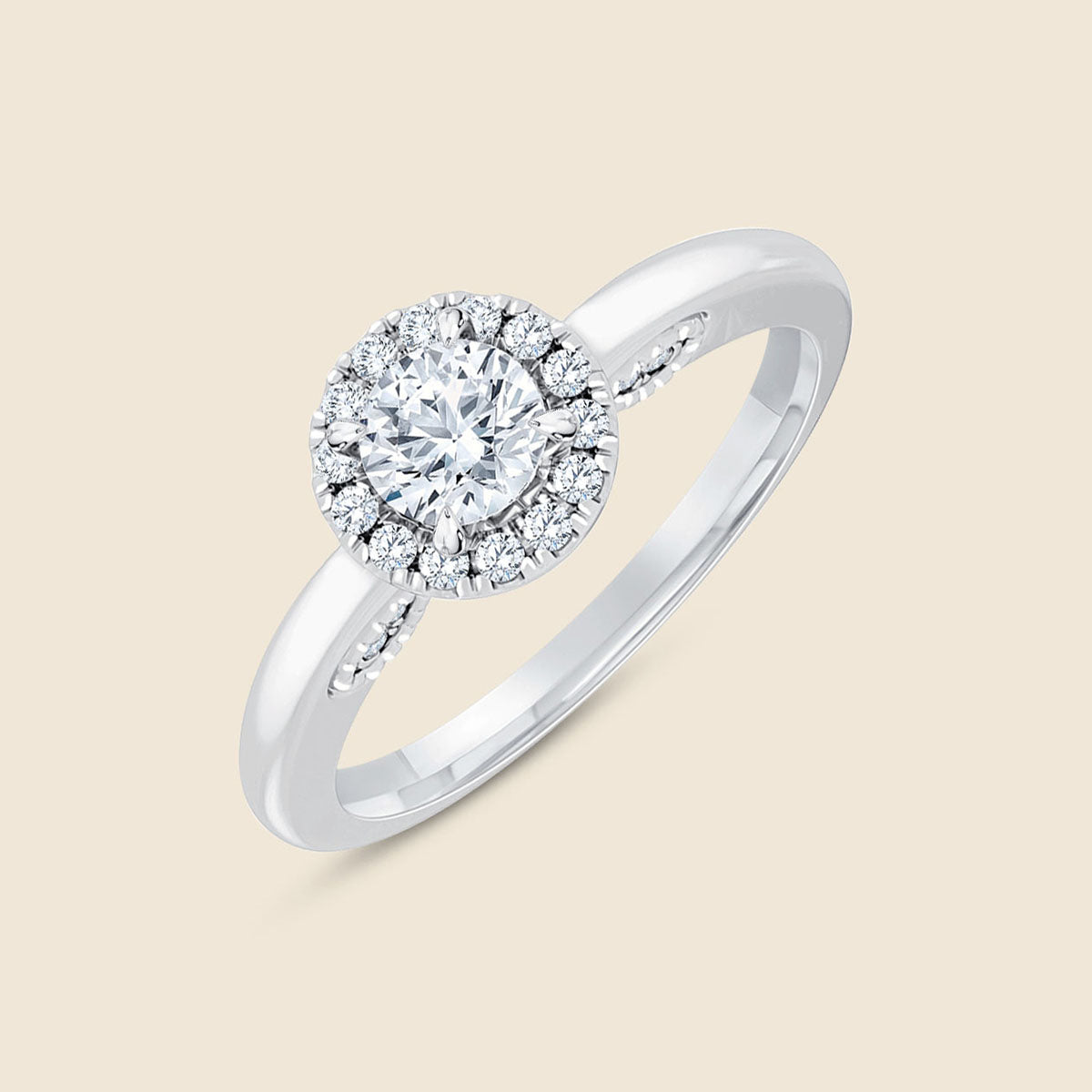950er Platin Ring mit großen Lab-Diamten in der Mitte, umgeben von einem Halo aus kleinen Diamanten