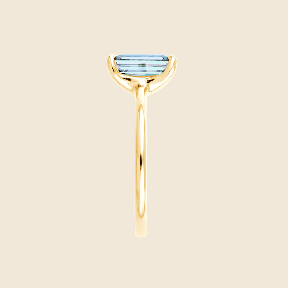Seitenansicht Verlobungsring mit blauem Smaragd-Diamant