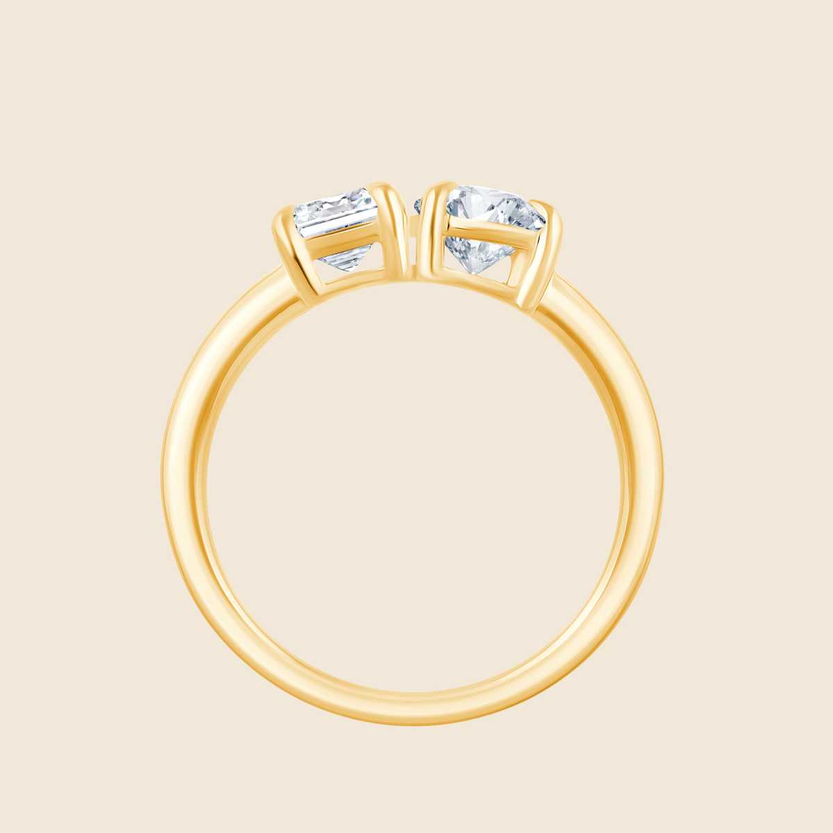 Draufsicht Verlobungsring gelbgold mit zwei weißen Labor Diamanten in Krappenfassung mit dünnem Ringband