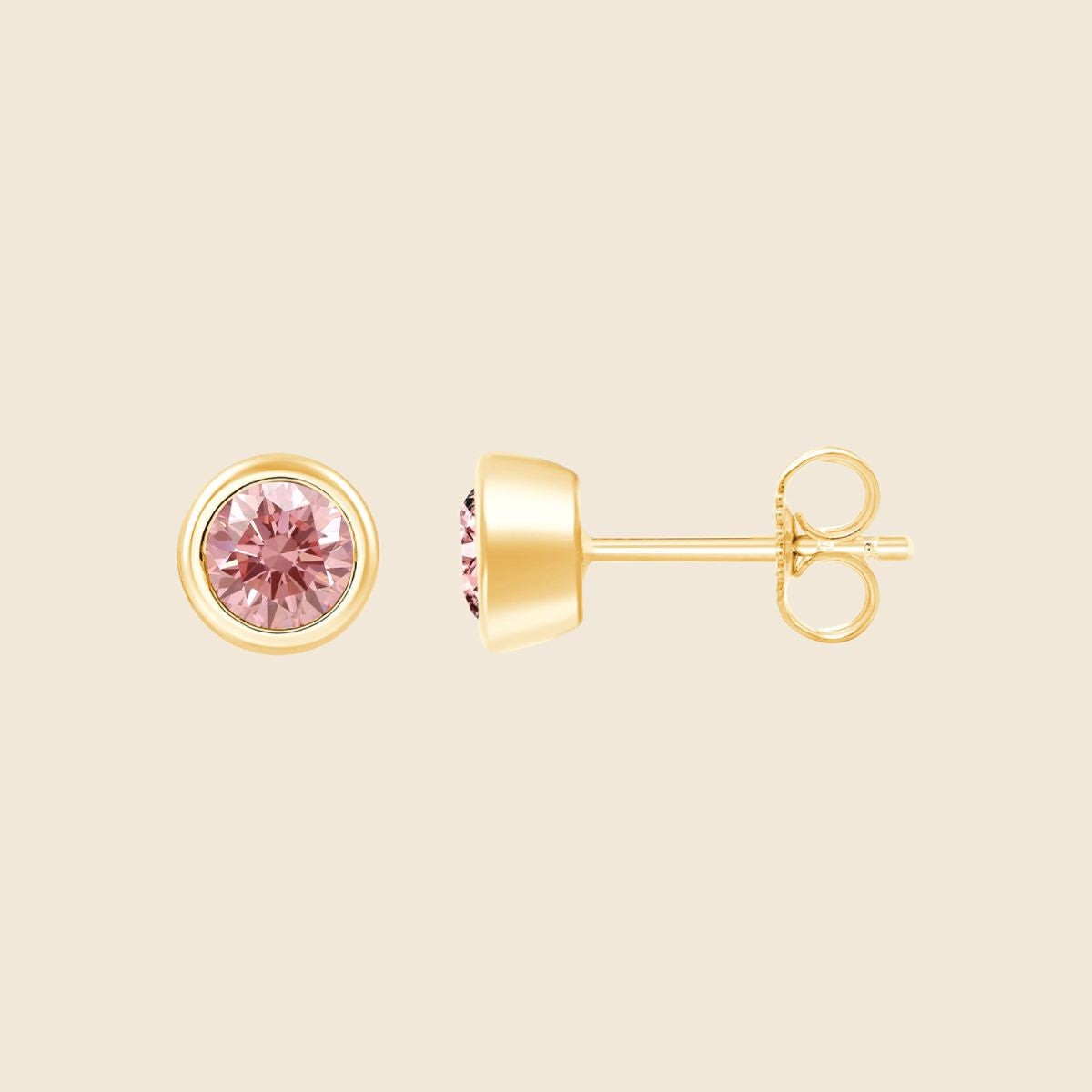 Ohrstecker aus Gelbgold mit rundem rosa Diamanten in Zargenfassung, Vorder- und Seitenansicht in 0.6ct