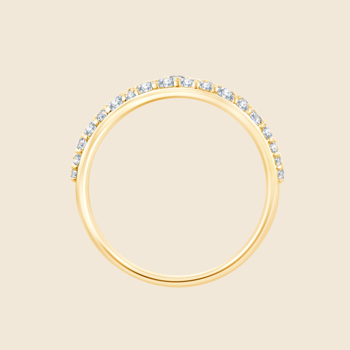 Vergoldeter Silberring in Gelb mit Lab Diamanten im Rundschliff in Vorderansicht