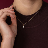 Nahaufnahme Kette in 14k Gelbgold mit Lab Diamanten