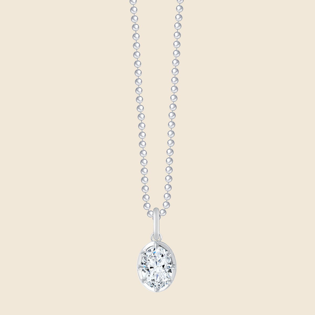 Weissgold Halskette mit Lab Diamant im Ovalschliff, zarte Fassung