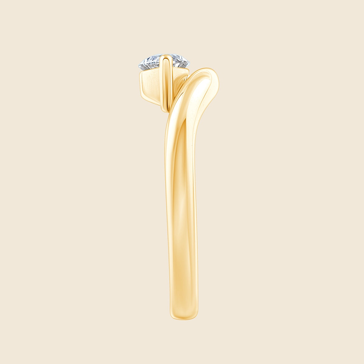 Wellenförmiger Gelbgoldring mit seitlich gesetztem Marquise-Lab-Diamanten, seitlich