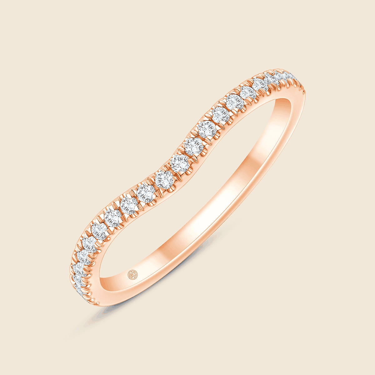 Rosegold Ring mit kleinen Lab Diamanten in organischem Design
