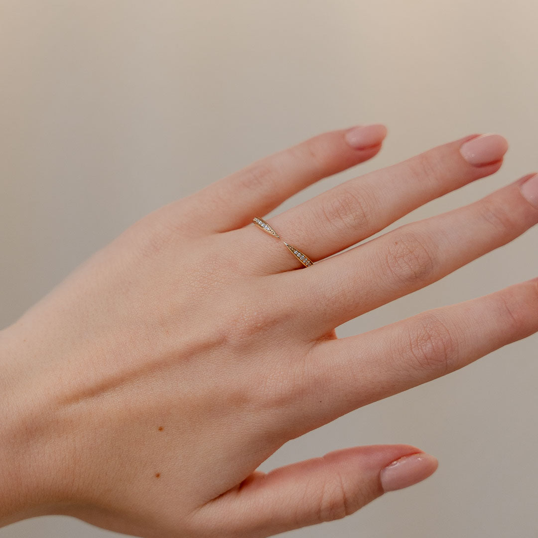 Petite Pinched Diamond Band