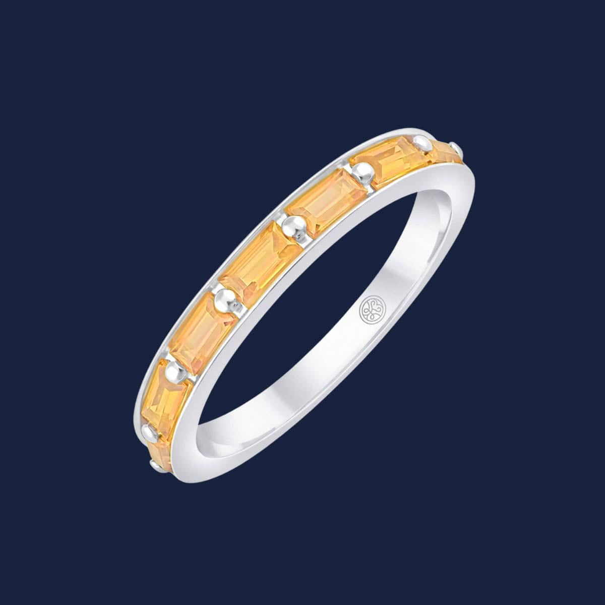 Kunstvolle Citrin-Anordnung für ein geschmeidiges Erscheinungsbild