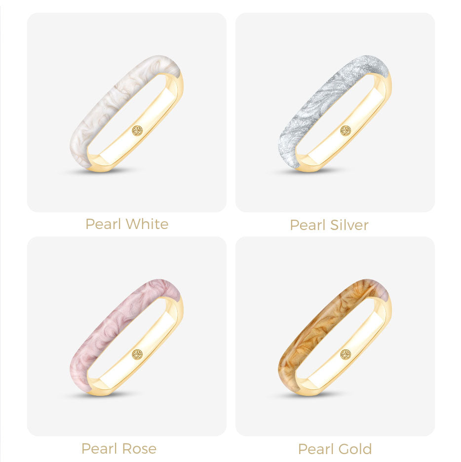 Vier quadratische Ringe in Perlmuttfarben: Weiß, Silber, Rosé, Gold