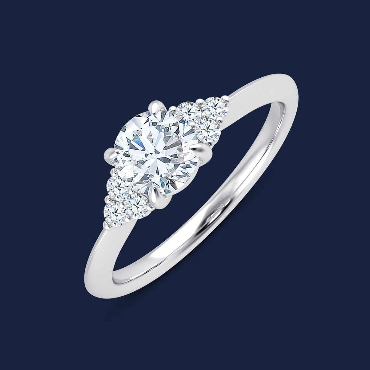 950er Platinring mit einem zentralen, großen Diamanten im Rund-Schliff. Umgeben von 6 kleineren Seitendiamanten