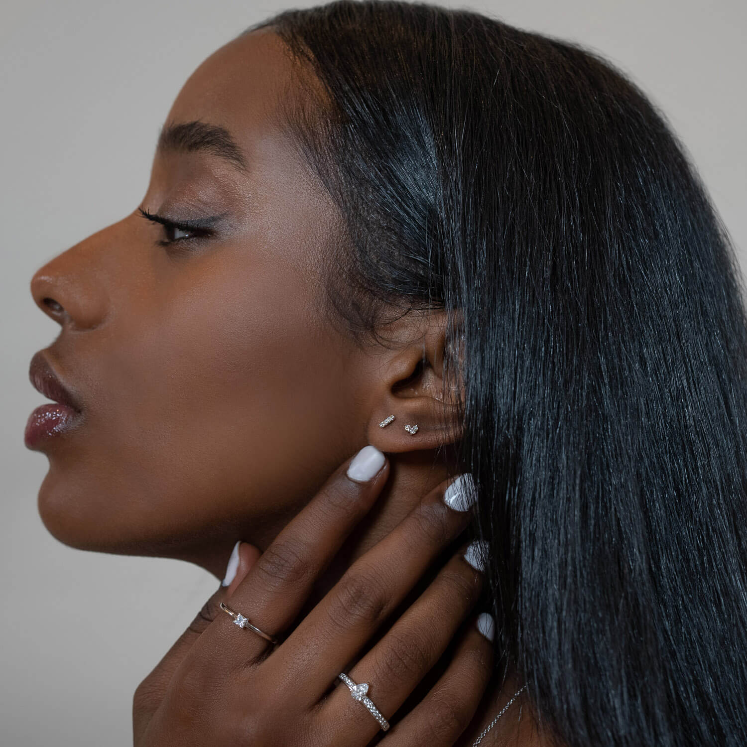Vollgold Piercing mit natürlichen Diamanten