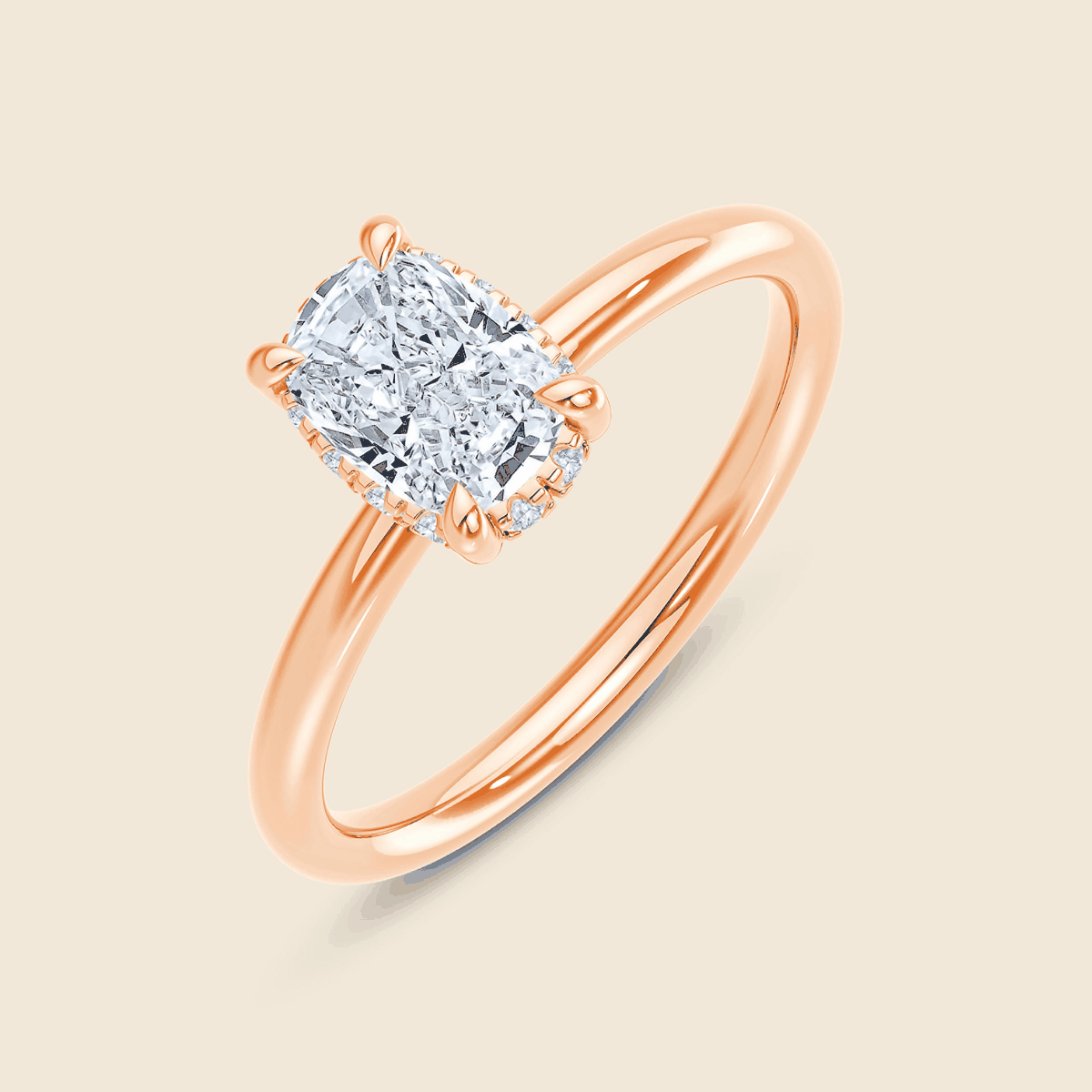 Verlobungsring aus Rosegold mit Lab Diamant im Elongated Cushion-Schliff und Halo aus kleinen Diamanten