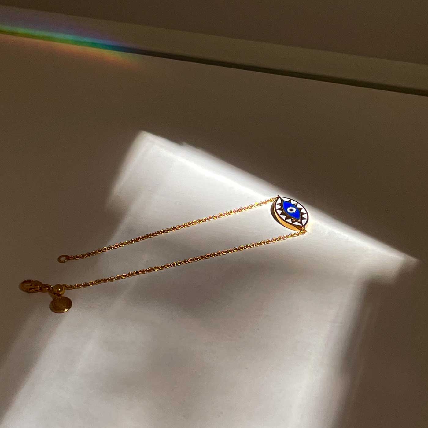 Silbervergoldetes Armband aus nachhaltigen Materialien