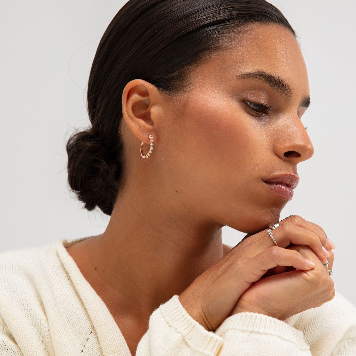 Peculiar Bezel Grand Kreolen