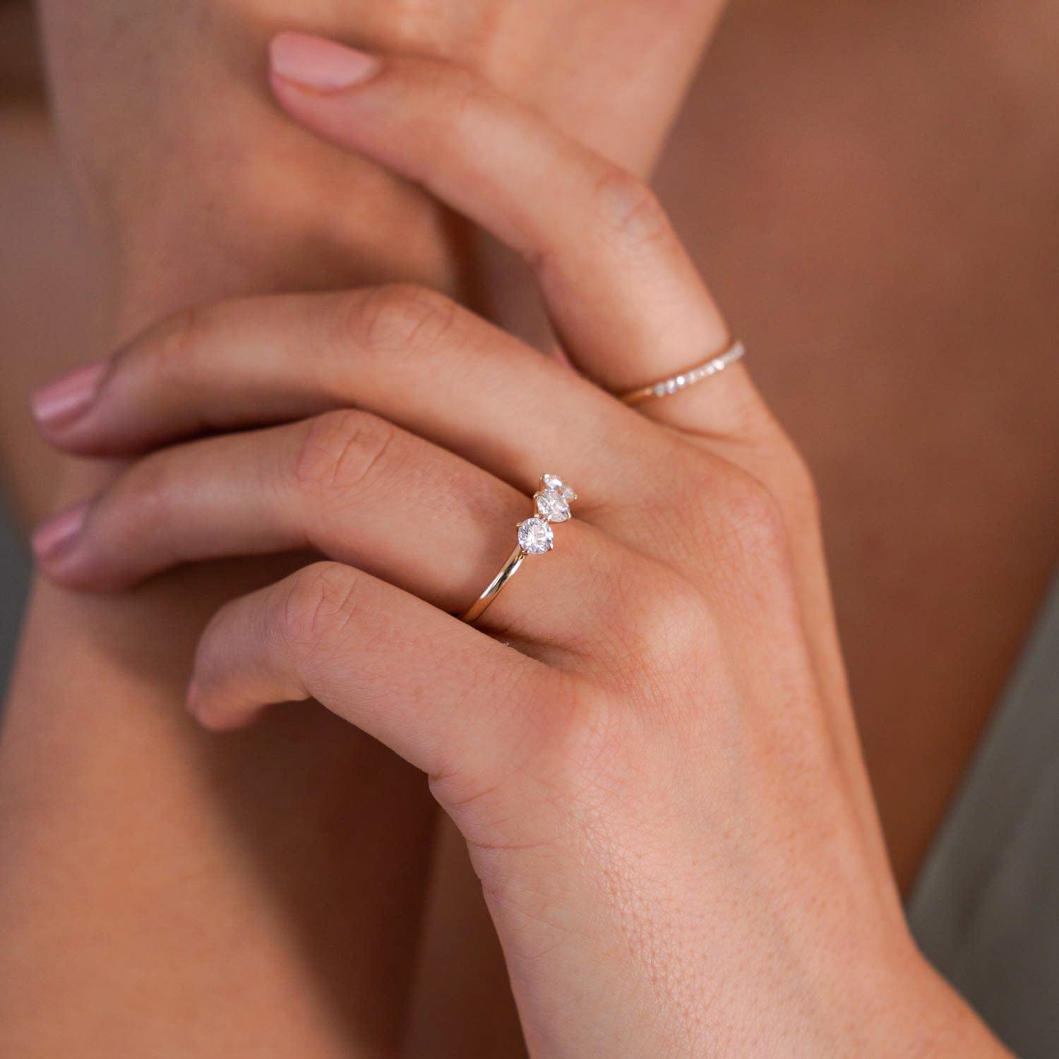 Lily Round Tri Ring