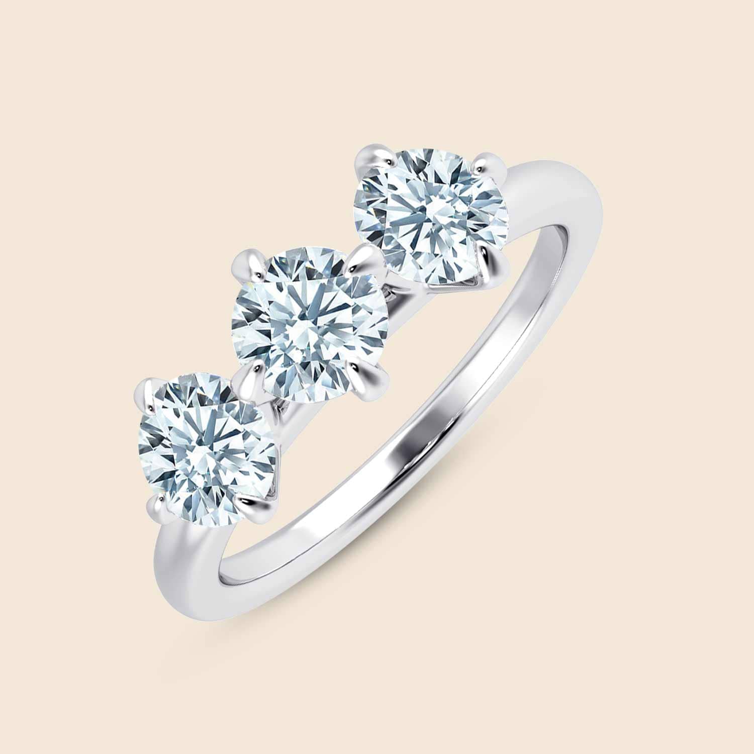 Lily Round Tri Ring