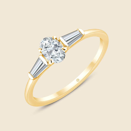 Lily Oval Tapered Tri Ring image