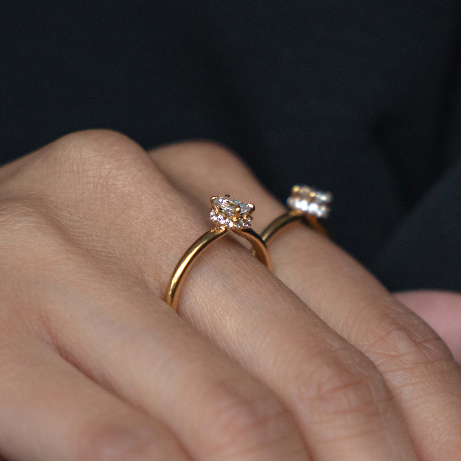 Ovaler Halo Ring