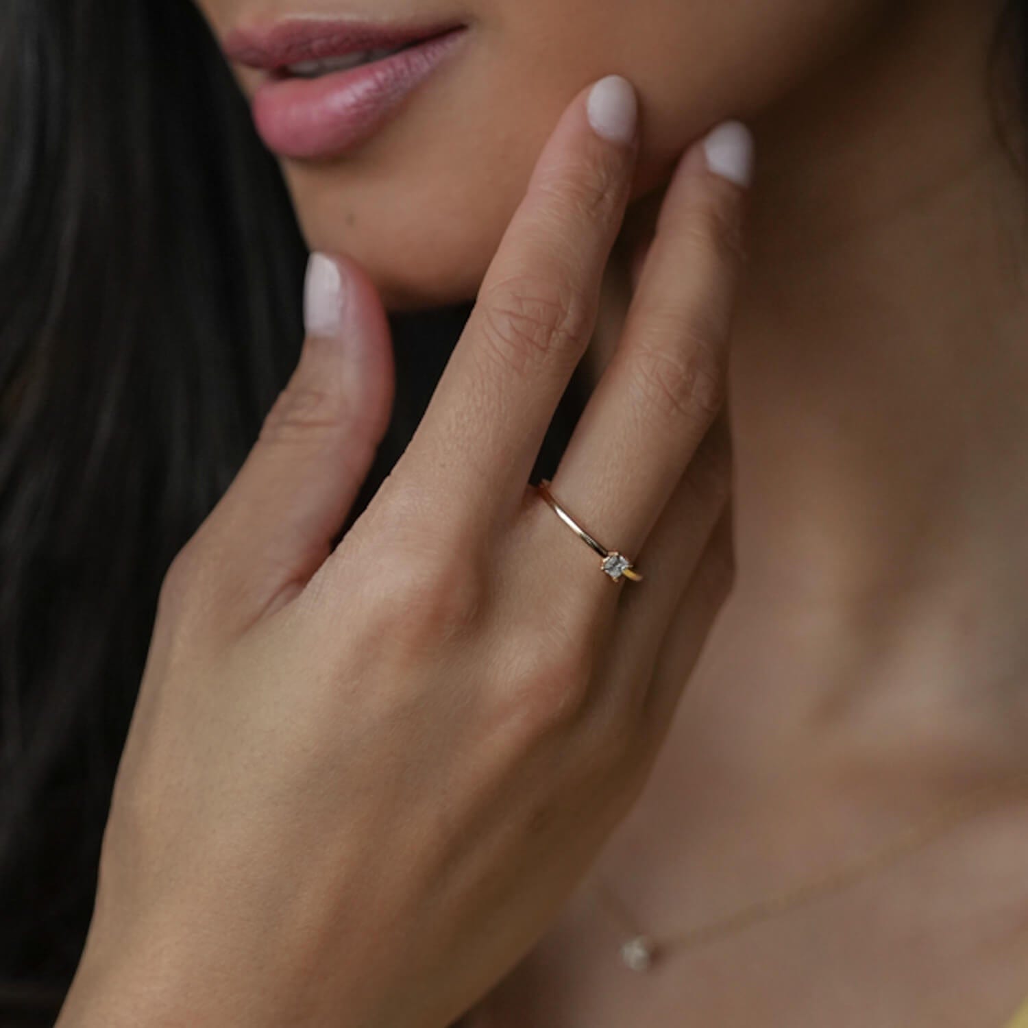 Verlobungsring mit laborgezüchteten Diamanten im Princess-Cut