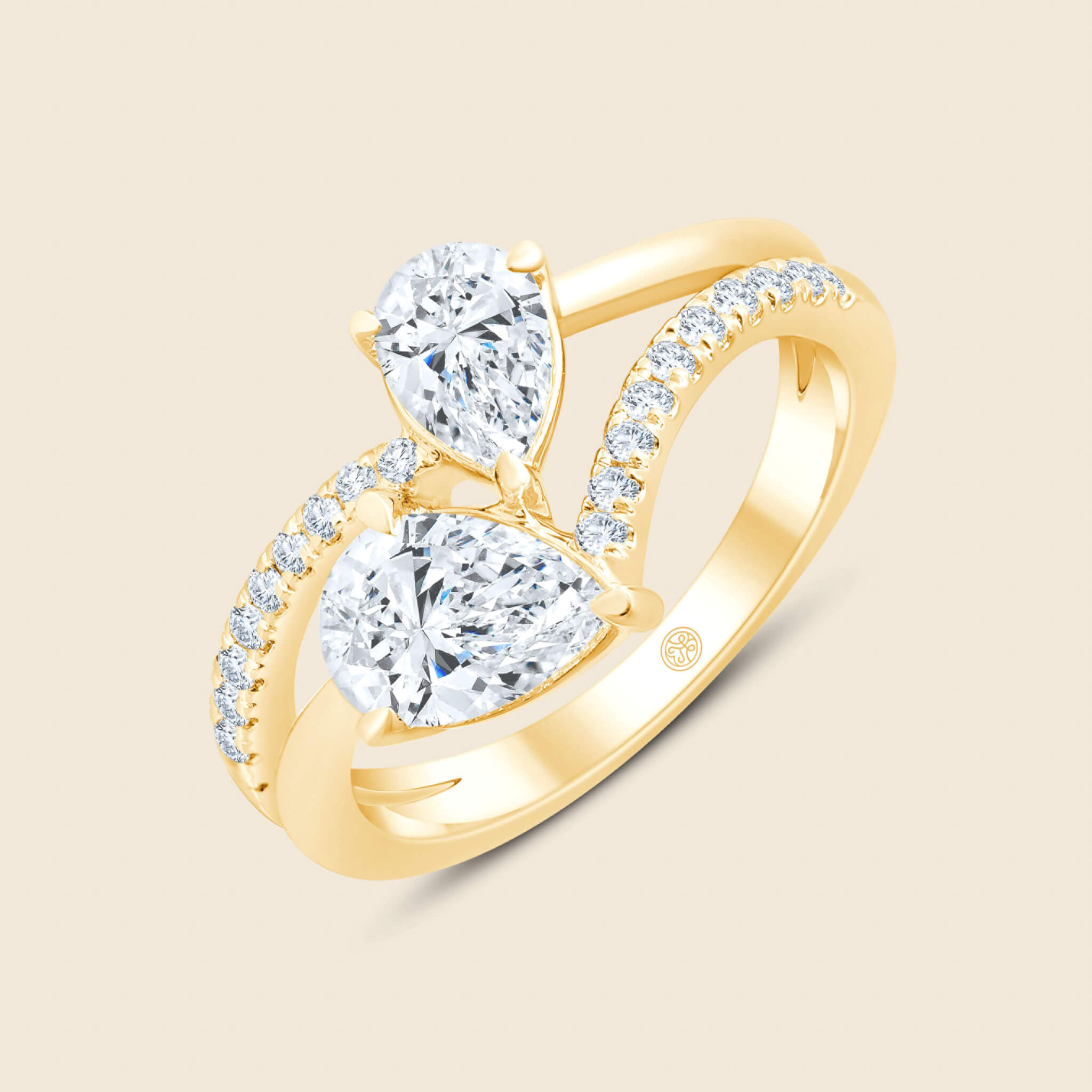 moderner Diamantring in Herzform 14k Gelbgold