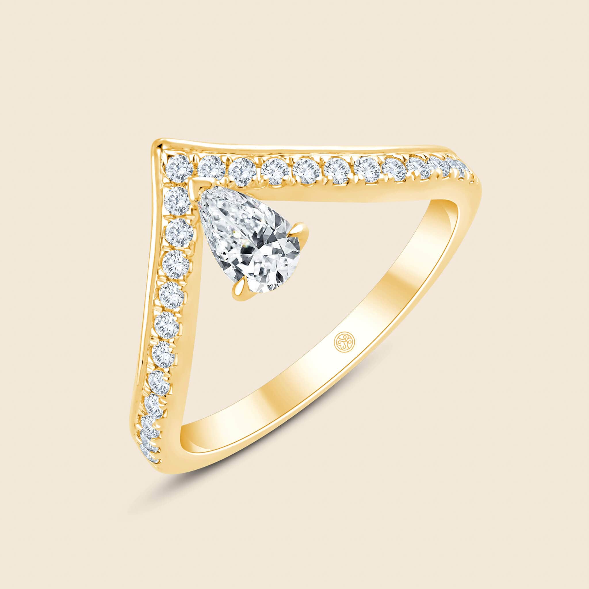 Toi et Moi V Band in 14k Gelbgold