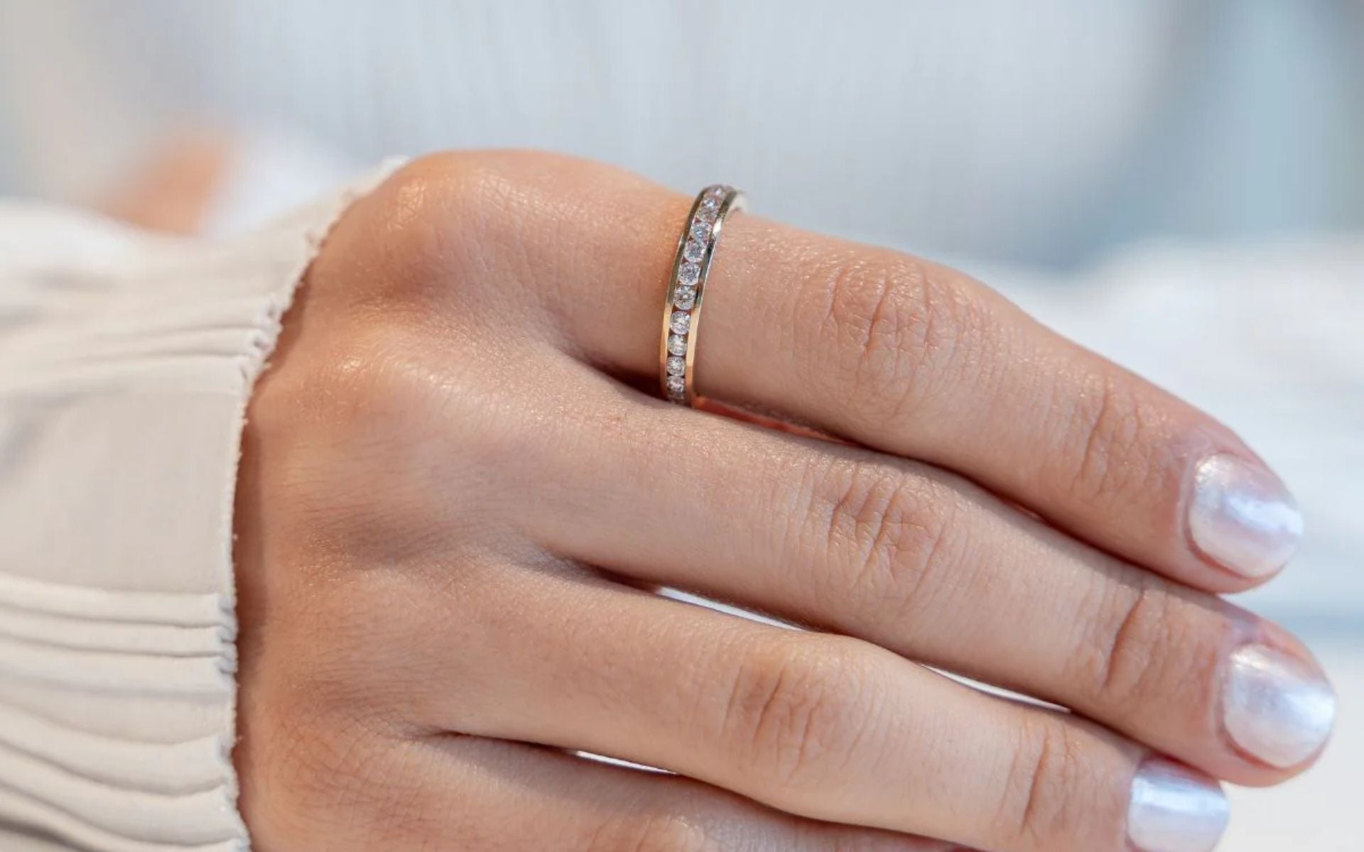 Kanalfassung - ein Leitfaden, wie diese Fassung deinen Schmuck perfektioniert