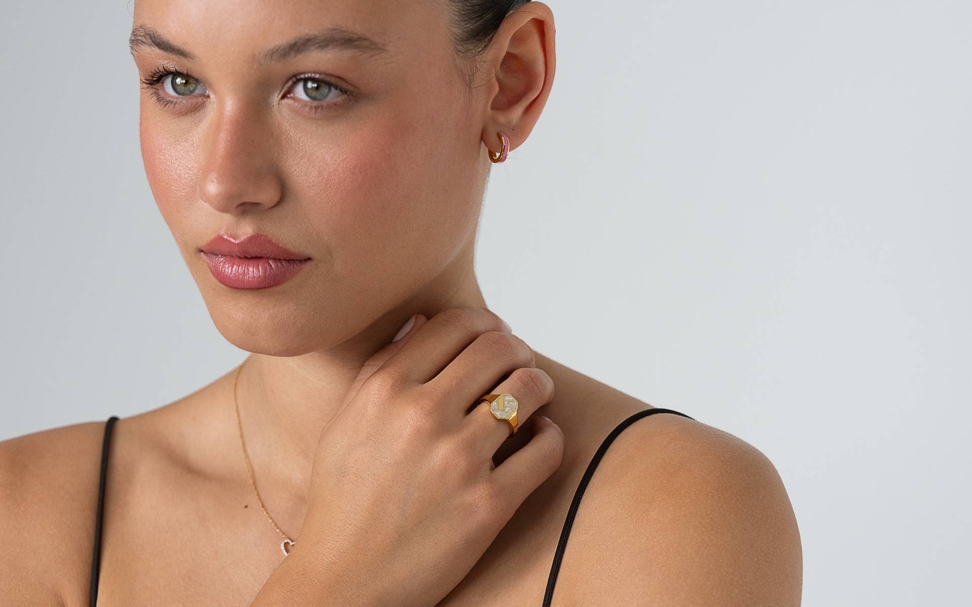 Geschenkideen zum Valentinstag für Frauen – romantisch, persönlich & unvergesslich