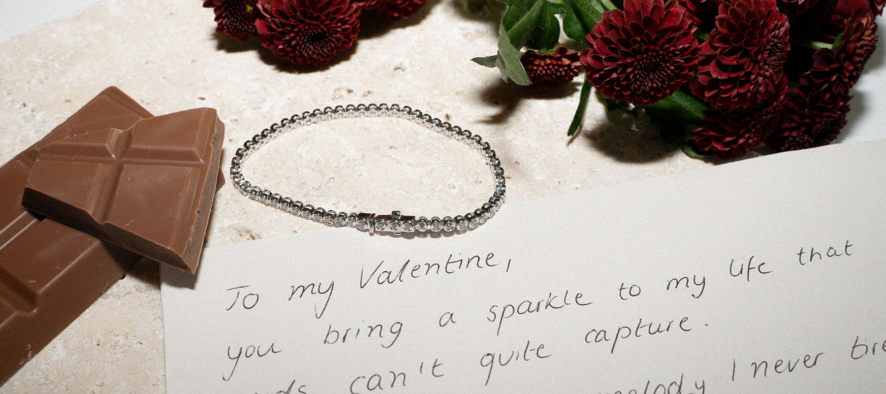 Armband zum Valentinstag
