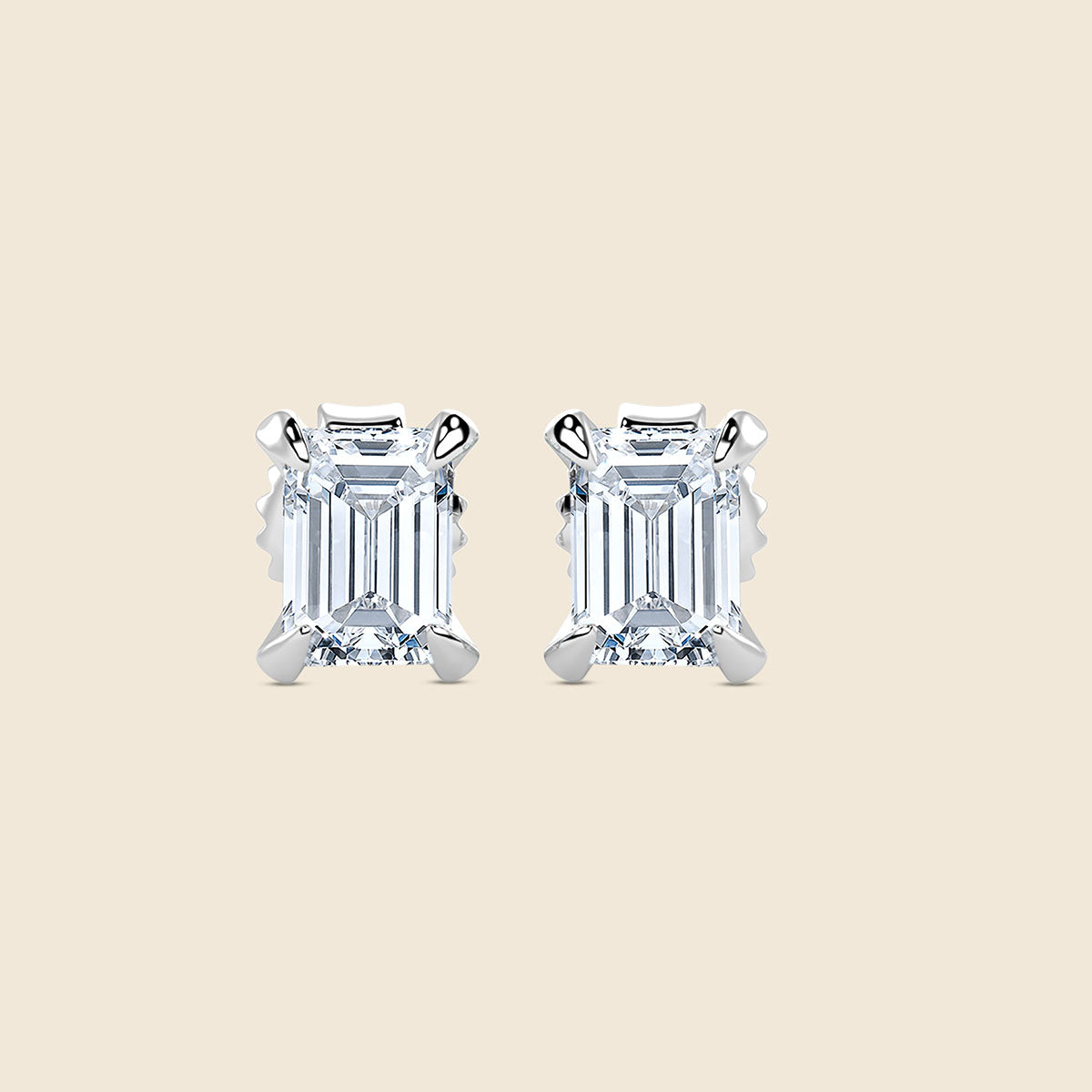 Weißgold Studs mit Emerald-Schliff Diamant