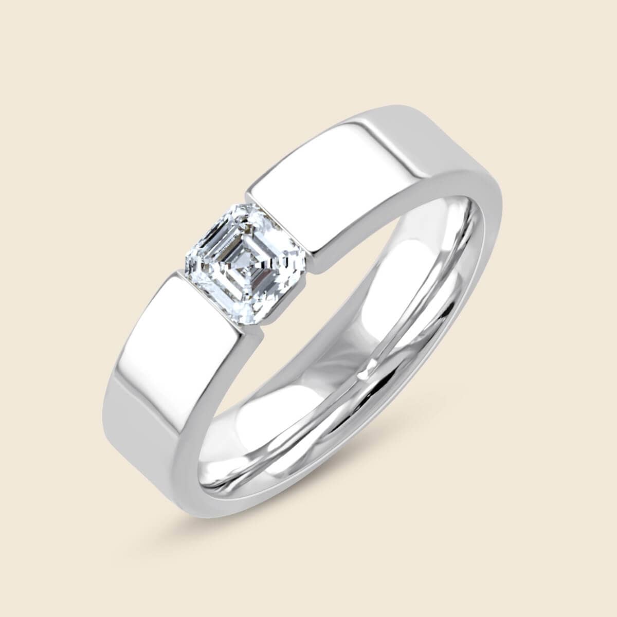 Breiter Ring in Weißgold mit mittigem Lab-Diamanten im Asscher-Schliff