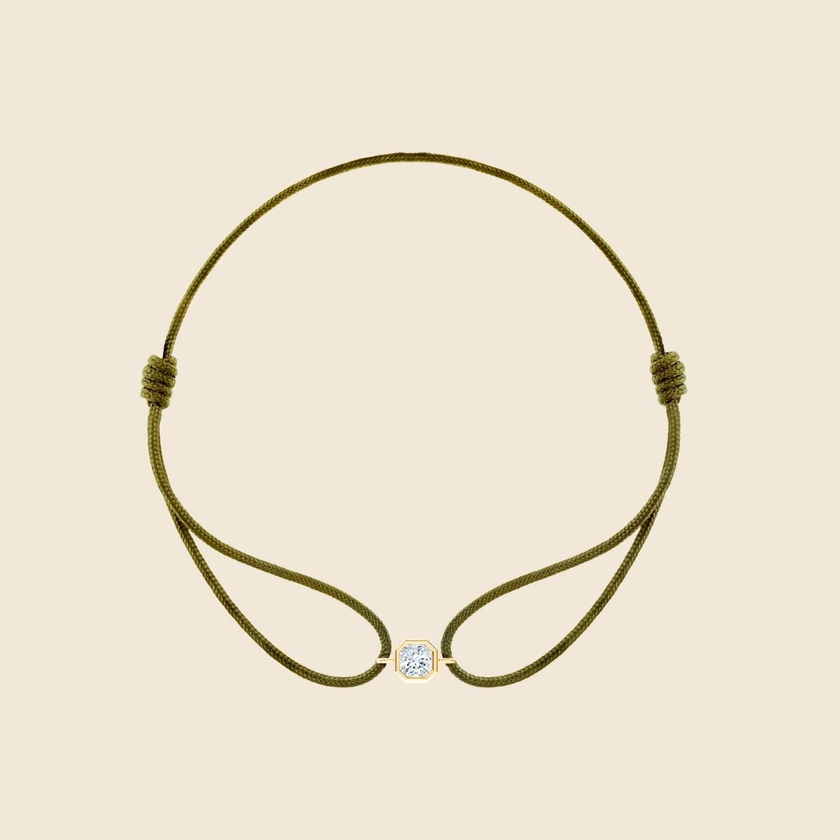 Kordarmband in khaki mit Lab Diamanten  in Asscher-Schliff mit goldener Fassung 