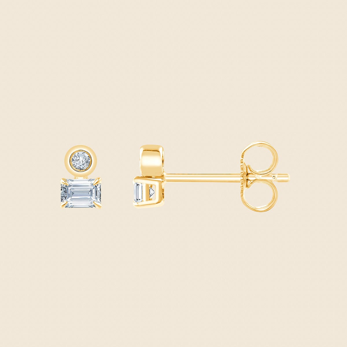 goldene Ohrstecker mit Lab Diamanten in Rundschliff und Smaragtschliff
