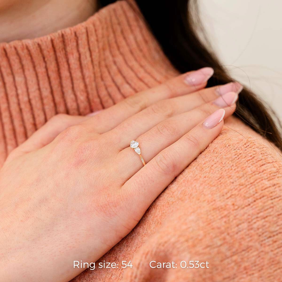 Lily Round Tri Elevated Ring