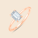 Verlobungsring in Roségold mit 1ct Lab Diamant im rechteckigen Emerald Schliff