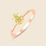 Rose Ring mit gelbem Lab-Diamant im Ovalschliff