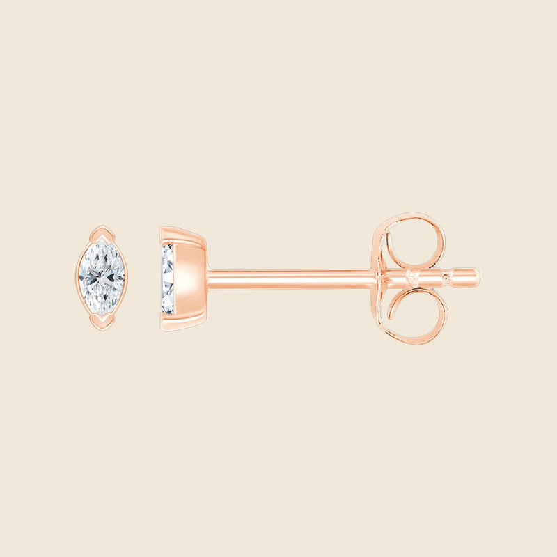 rosegoldenes Piercing mit Ohrstecker Verschluss und Lab Diamant