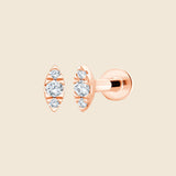 dezentes Piercing in Rosegold mit drei Lab Diamanten