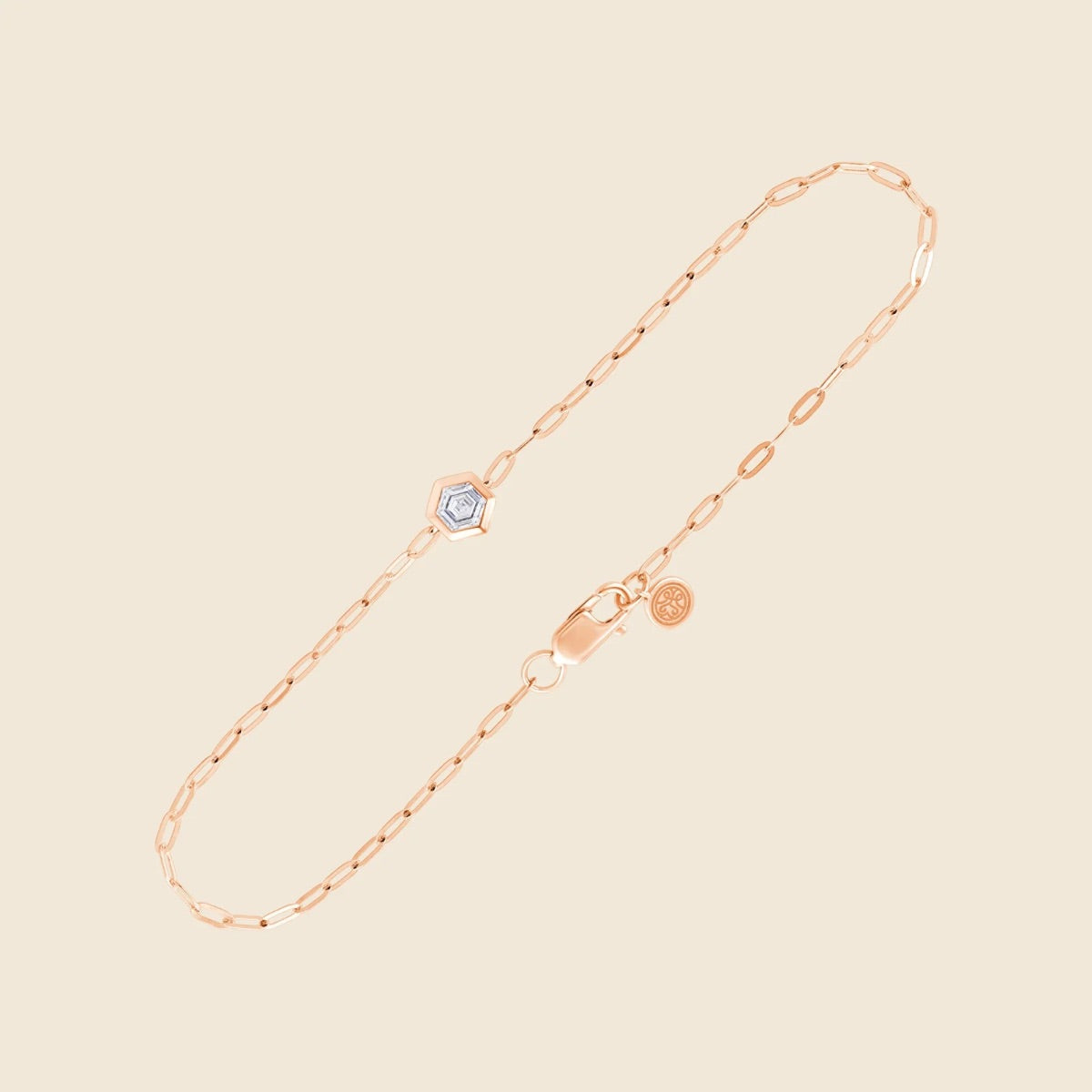 Armband aus 14k Roségold mit Lab Diamanten im Hexagonschliff