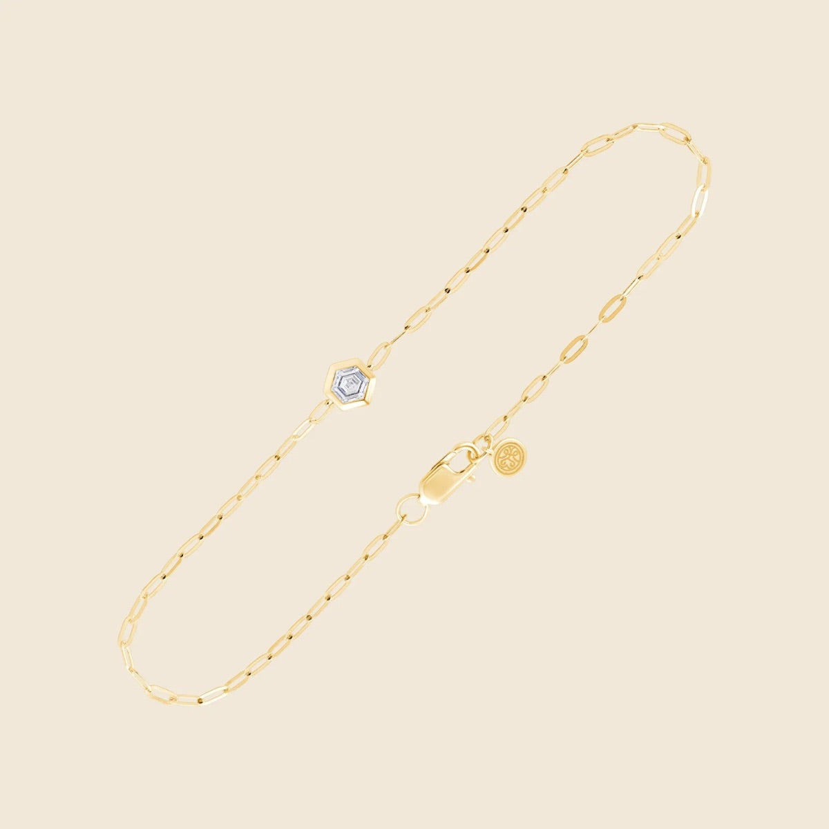 Armband aus 14k Gelbgold mit Lab Diamanten im Hexagonschliff