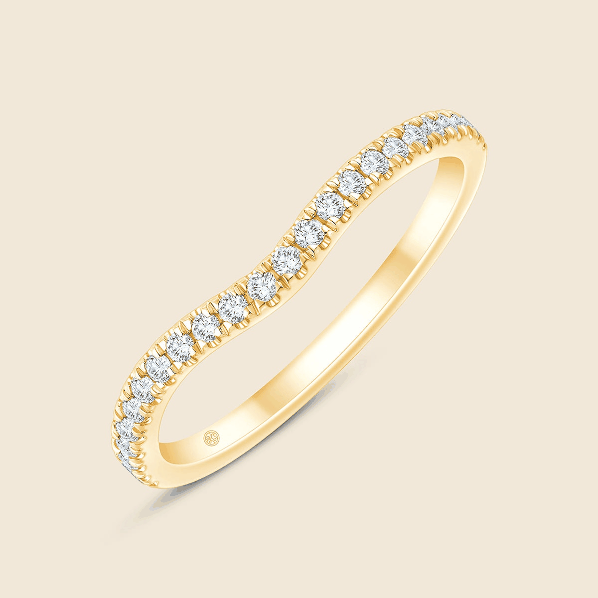 Gelbgold Ring mit kleinen Lab Diamanten in organischem Design