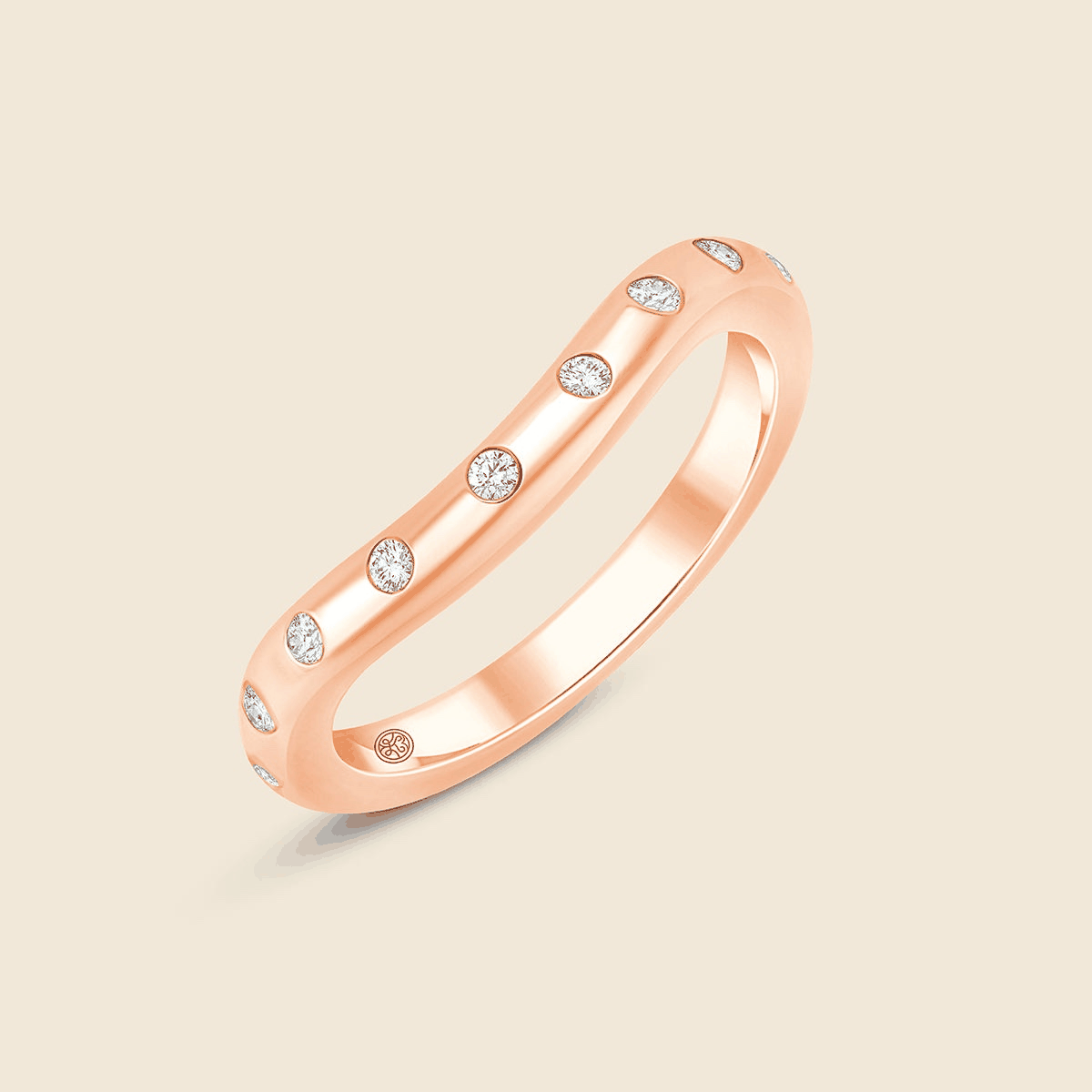 Rosegold gewölbter Ring in Wellenform mit kleinen runden Lab Diamanten